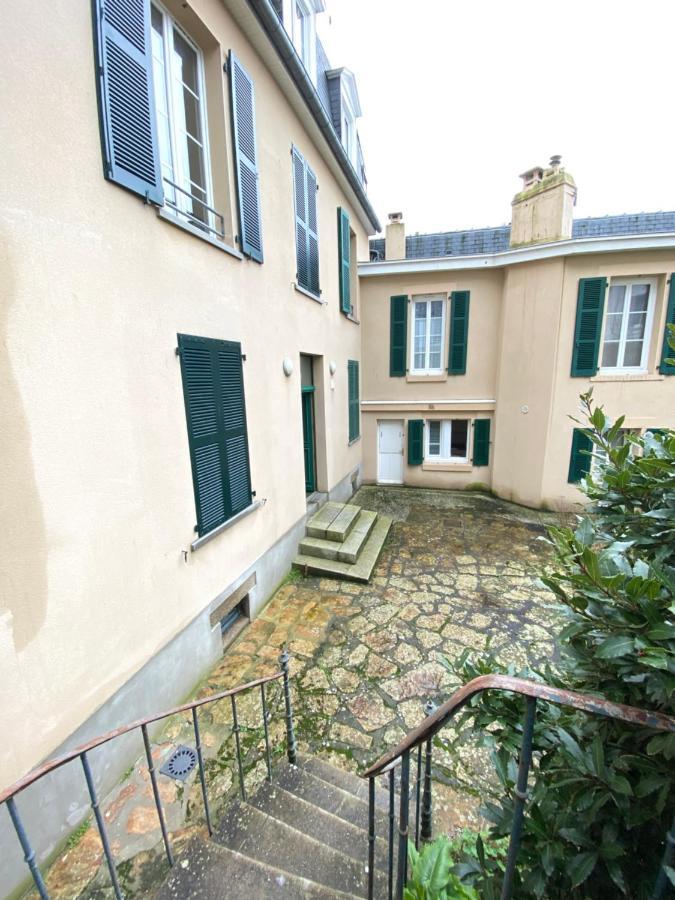 Studio Au Coeur De Granville Exteriör bild