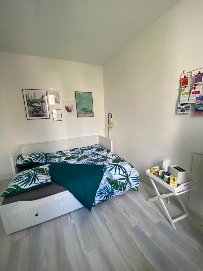 Studio Au Coeur De Granville Exteriör bild