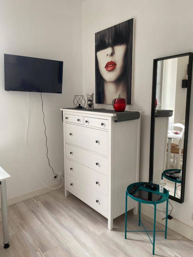 Studio Au Coeur De Granville Exteriör bild